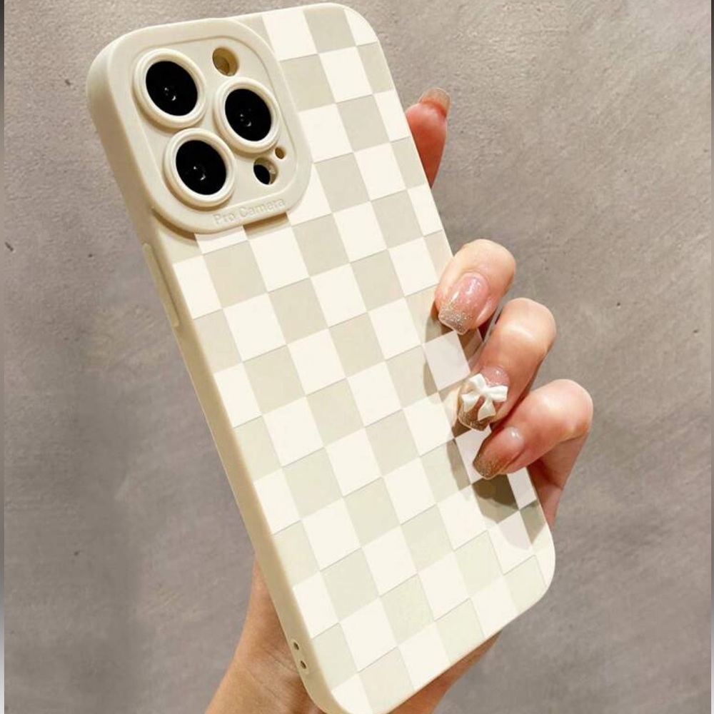 Checkered Beige iPhone 16 Pro Max Phone Case
